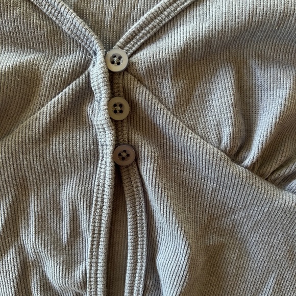button front shirt - Picture 2 of 3